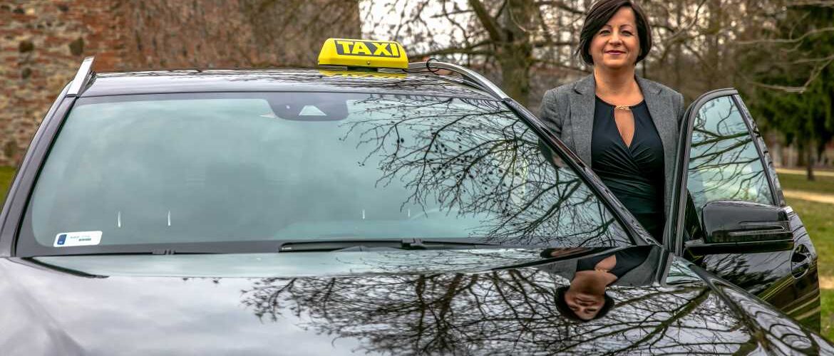 TAXI-ZSOFI TAXI-ZSOFI